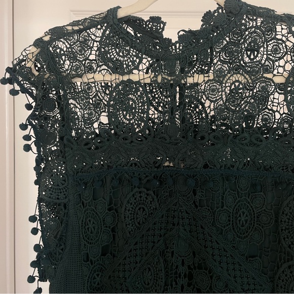 TULAROSA X Revolve Clayton Crochet Lace Dress Hunter Green size Small - Picture 4 of 7